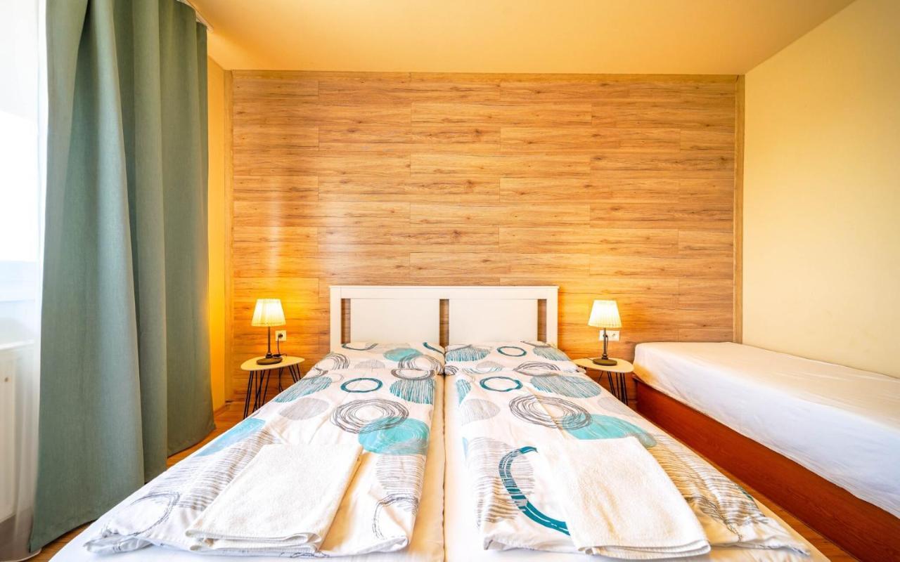 Apartmány Karmon Park Veľký Meder Esterno foto